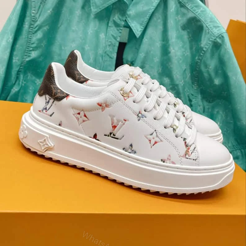 LV TIME OUT SNEAKER – LSVM034 — view 1