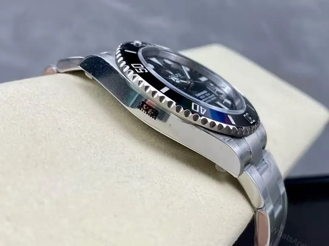 View 5 of Rolex Submariner Date 41mm ( 2025 ) 126610NL Replica