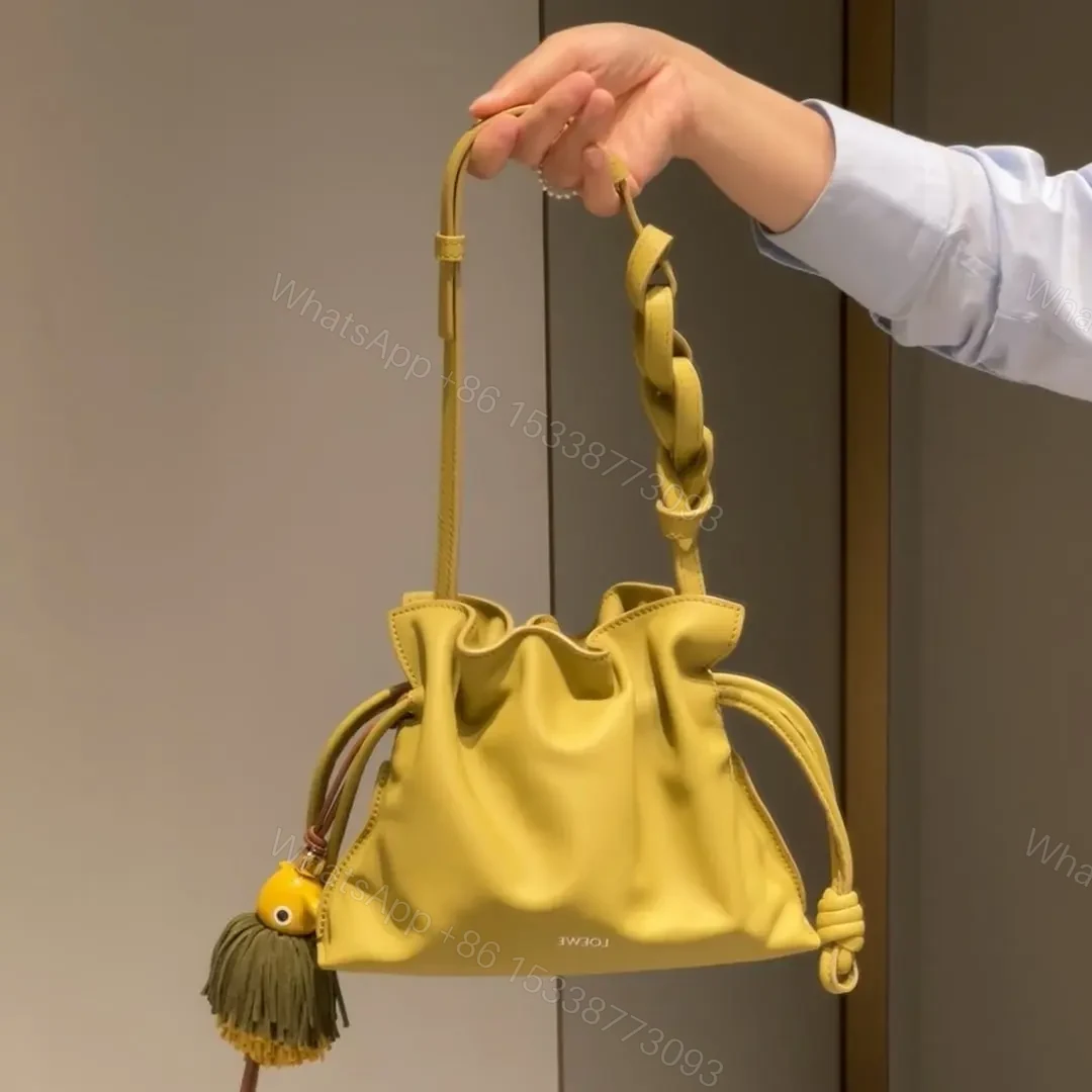 View 18 of 高仿Loewe*Flamenco系列7848福袋包薑黃色Mini免檢版