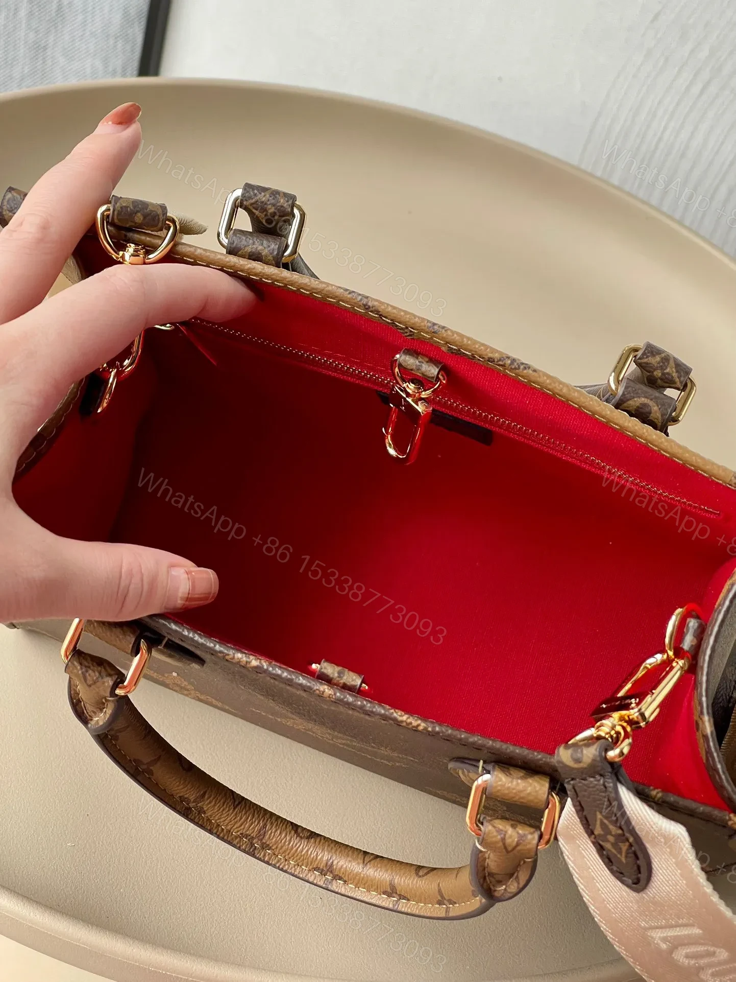 View 4 of Louis Vuitton LV On The Go Like Auth Handbags LV Pattern 25x19x11.5cm