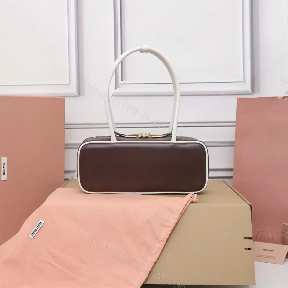 View 2 of 高仿miumiu*Beau系列5BB173小牛皮手袋石楠木白色小號免檢版