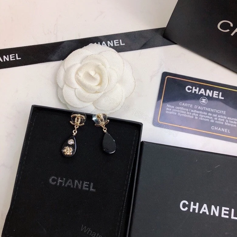 View 2 of EN – Lux Earring Chanel 015