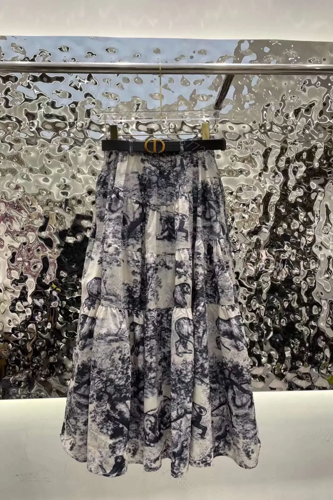 DIOR — view 1