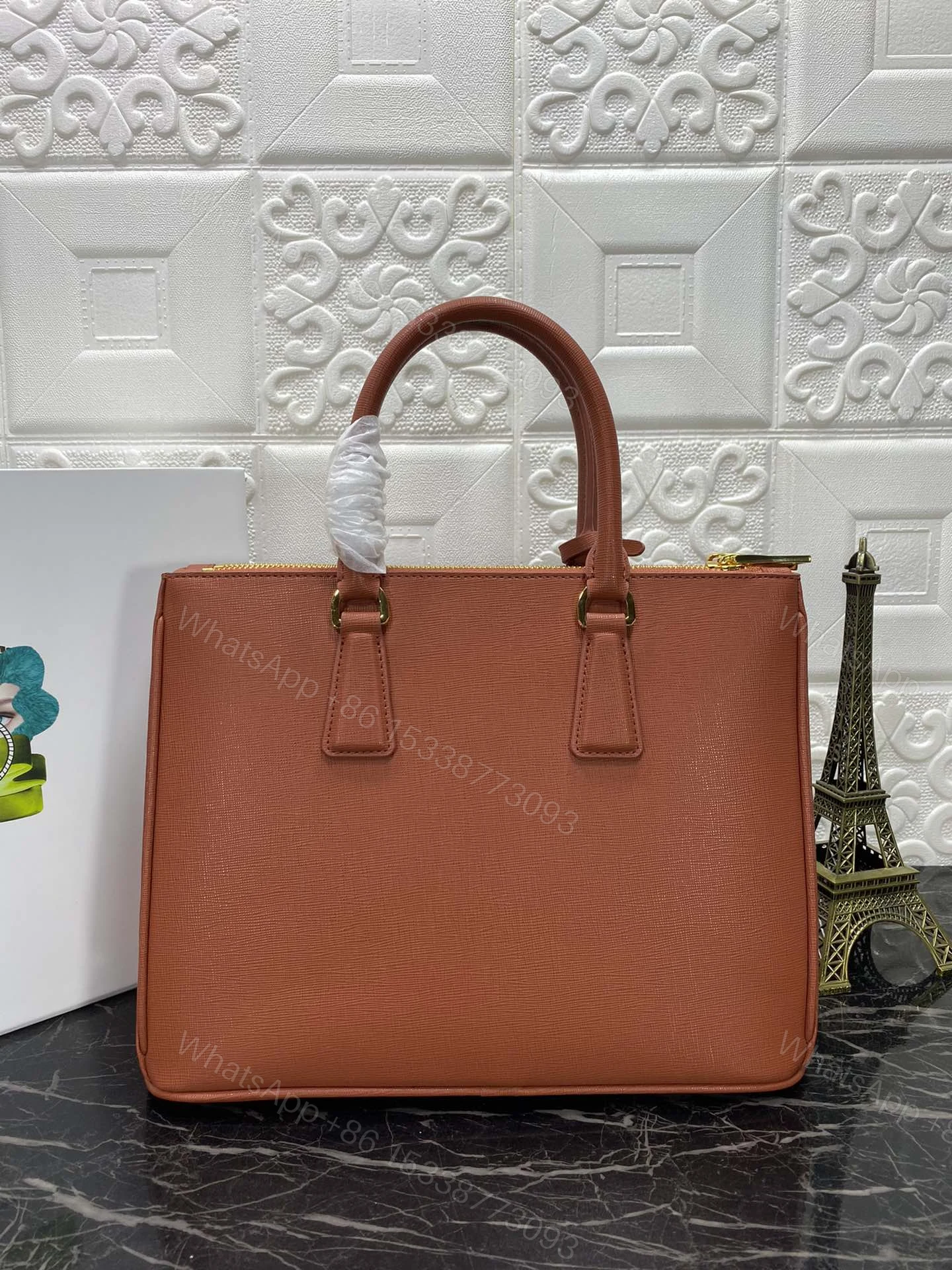 View 2 of PRA GALLERIA 32 BAG IN BRONZE ORANGE SAFFIANO LEATHER