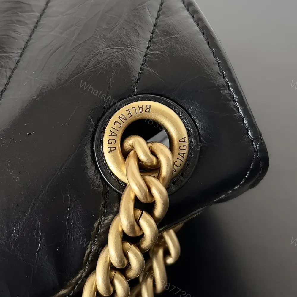 View 5 of 高仿BalenciagaCrush系列鏈條包黑金S
