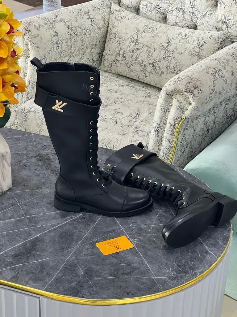 LOUIS VUITTON — view 1