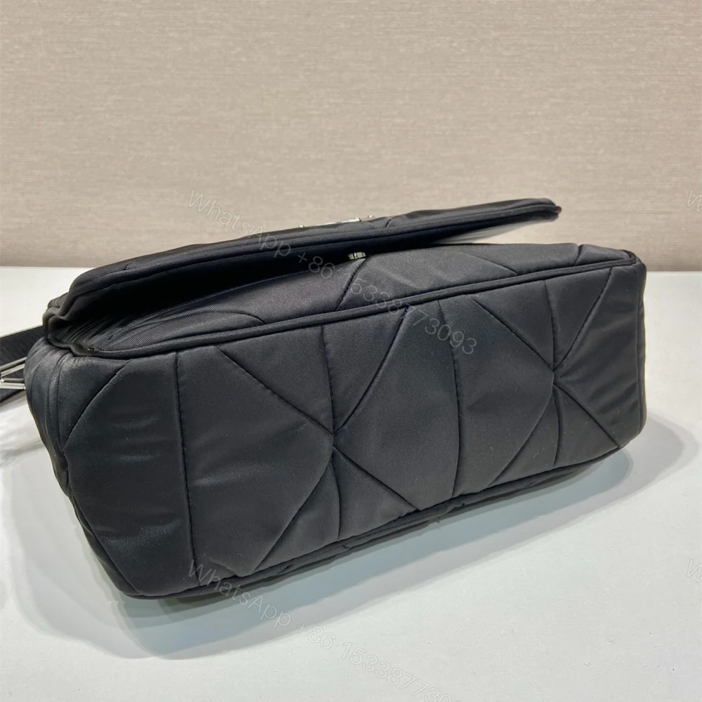 View 5 of 高仿Prada*Re-Edition系列郵差包1BD290免檢版
