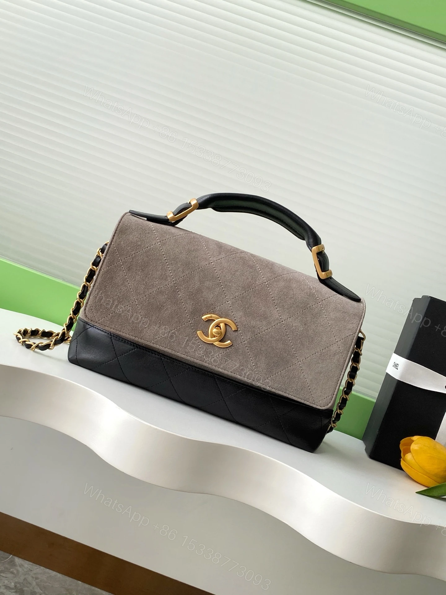 CHANEL 一比一 麂皮拼接手提鏈條包 灰黑配色 時尚百搭 — view 1