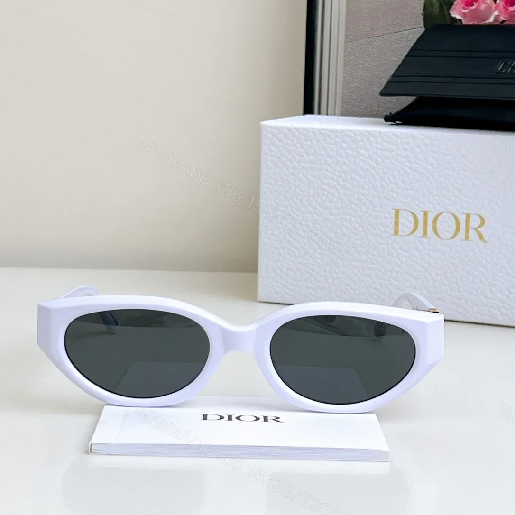 View 2 of Cat-eye Clásico Moderno Boost Sunglasses—Polarized, Gold Accents
