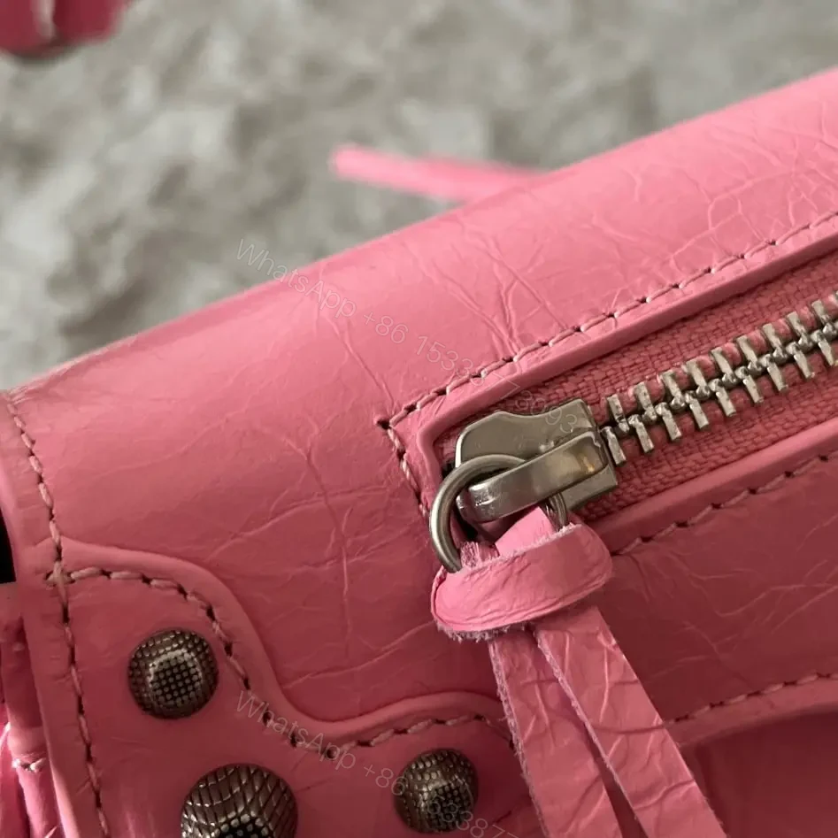 View 11 of 高仿Balenciaga*LeCagole2024新款法棍包粉色XS