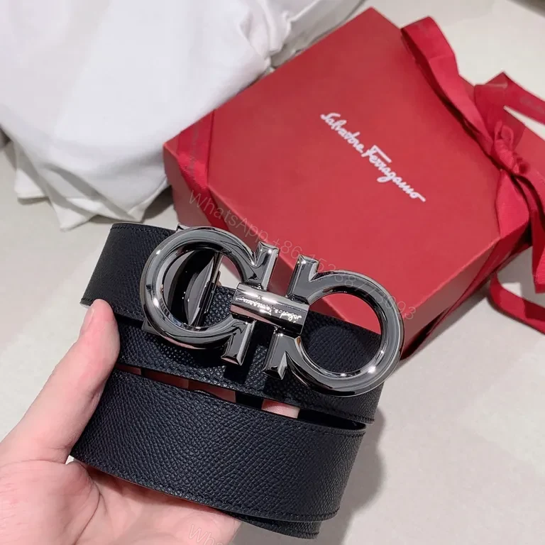 Gancini Belt: Black Italian Leather, 38mm, Italian Craftsmanship — view 1