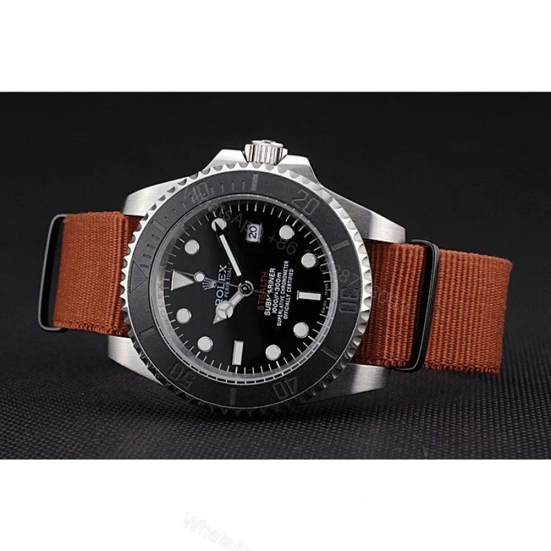 View 4 of Replica Rolex Submariner Black Dial 621387