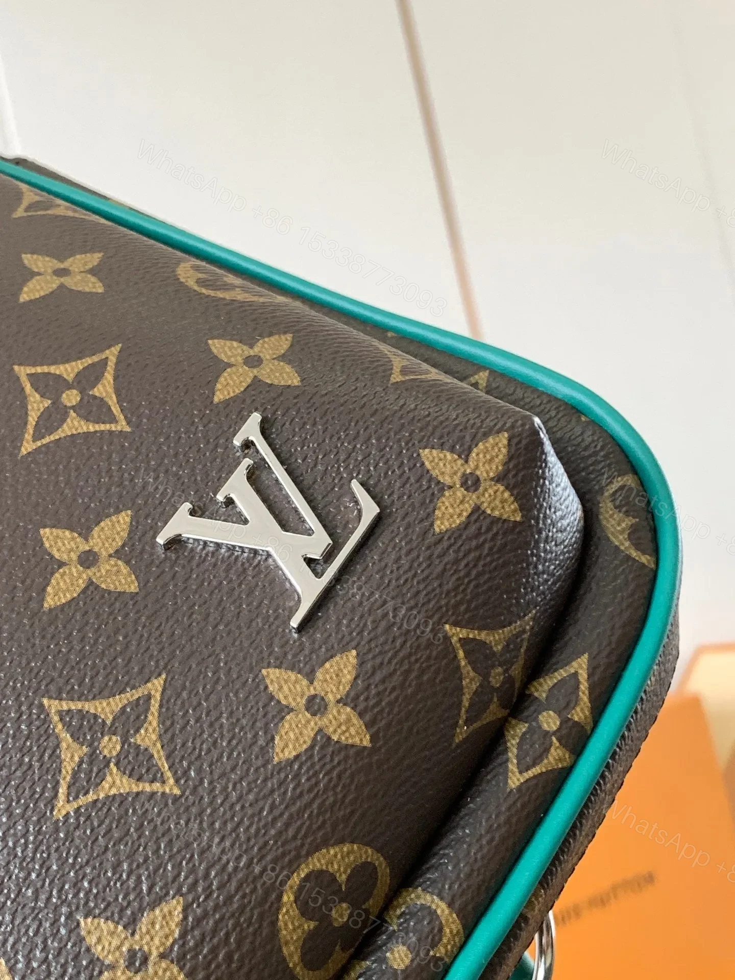 View 5 of LV AVENUE SLINGBAG 31 IN BROWN MIX GREEN DAMIER GRAPHITE CANVAS