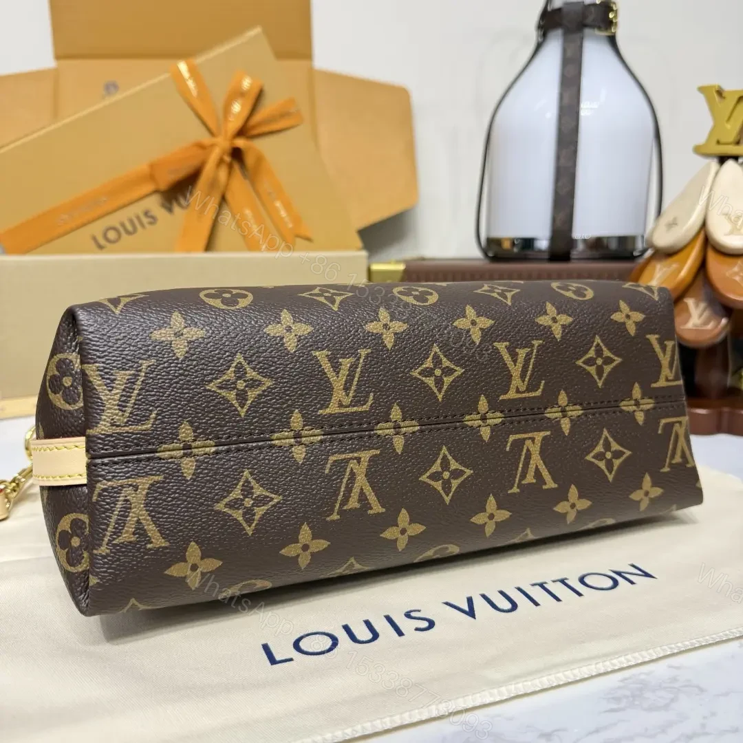 View 4 of Louis Vuitton Multipass handbag in Monogram canvas