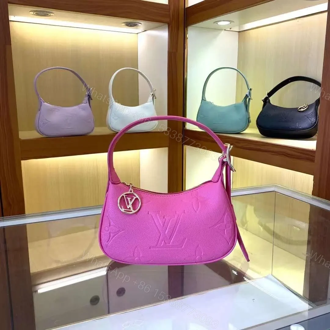 LOUIS VUITTON — view 1