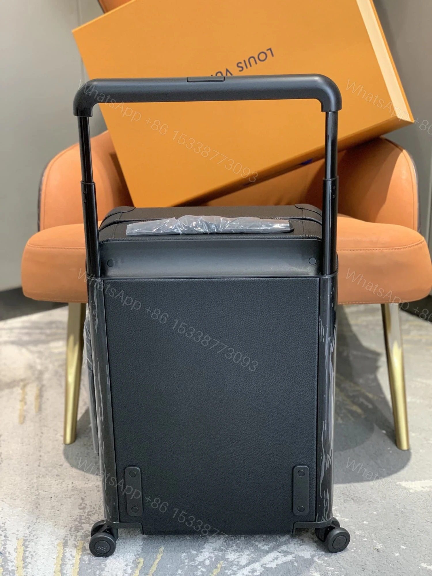 View 5 of Louis Vuitton Horizon 55 Suitcase Grained Leather Black 55Cm M10240