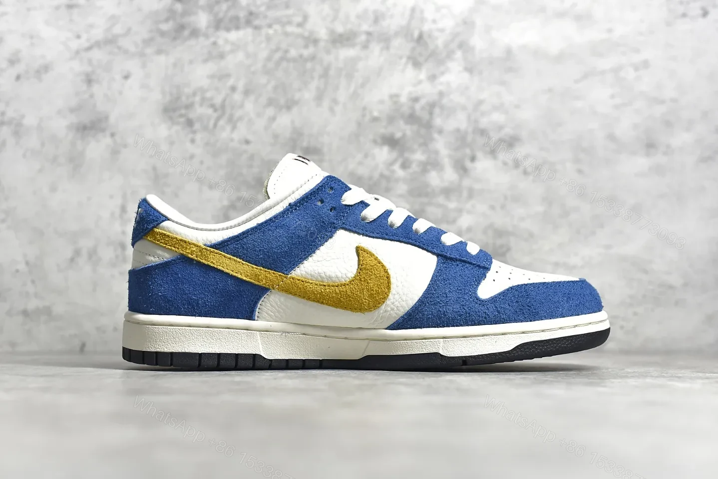 View 3 of DUNK SB LOW x KASINA “80s Bus” Reps