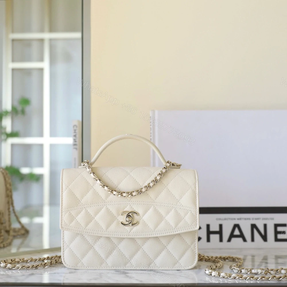 View 3 of 高仿Chanel*25C系列AS4406小球紋牛皮郵差包白色免檢版