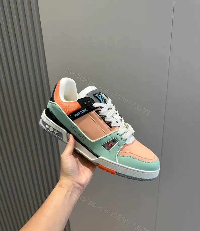 View 2 of LV TRAINER SNEAKER – LSVT402