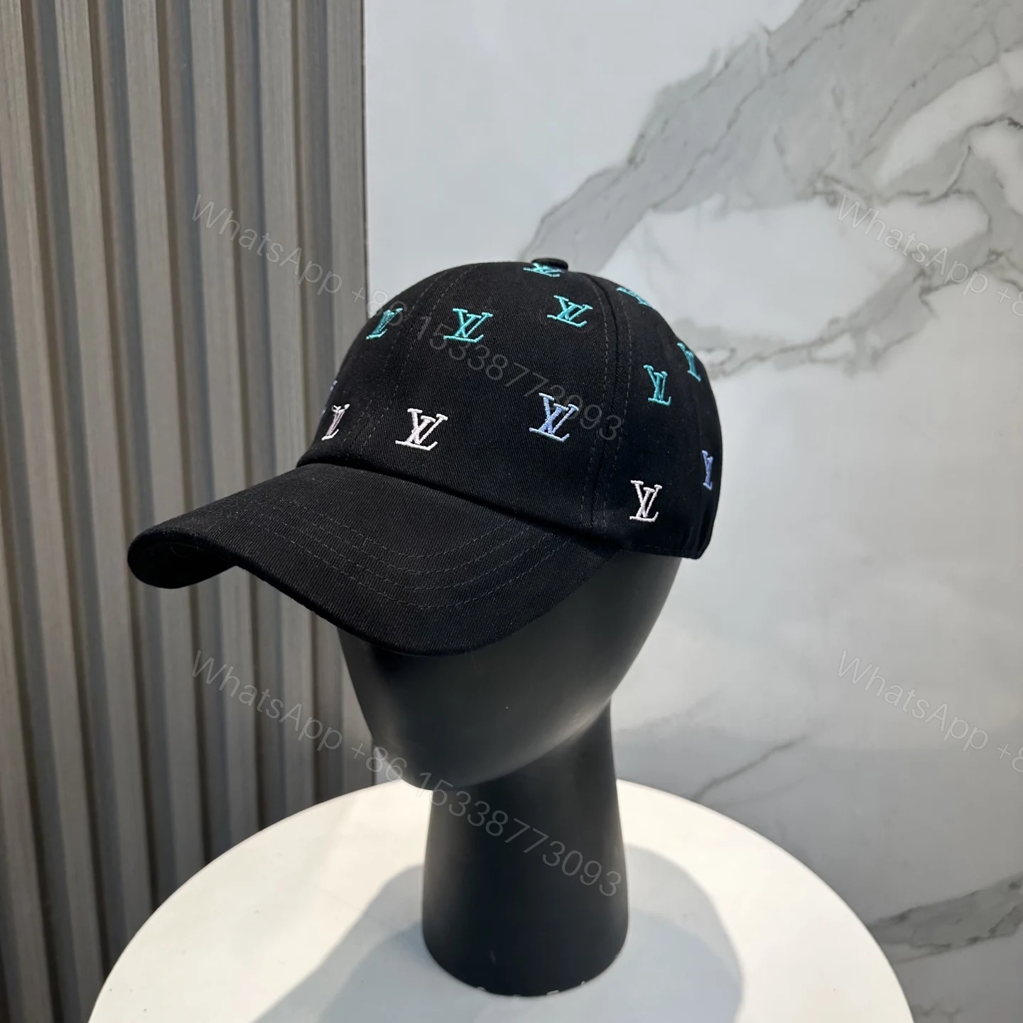 LV 一比一黑色棒球帽 漸層LV滿版刺繡圖案 — view 1
