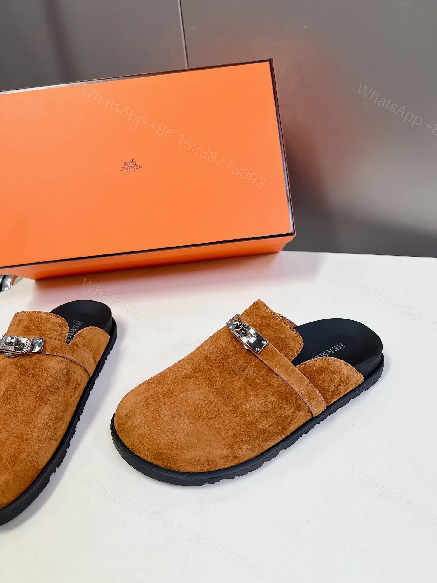 View 4 of Hermes Women Designer Shoes 015