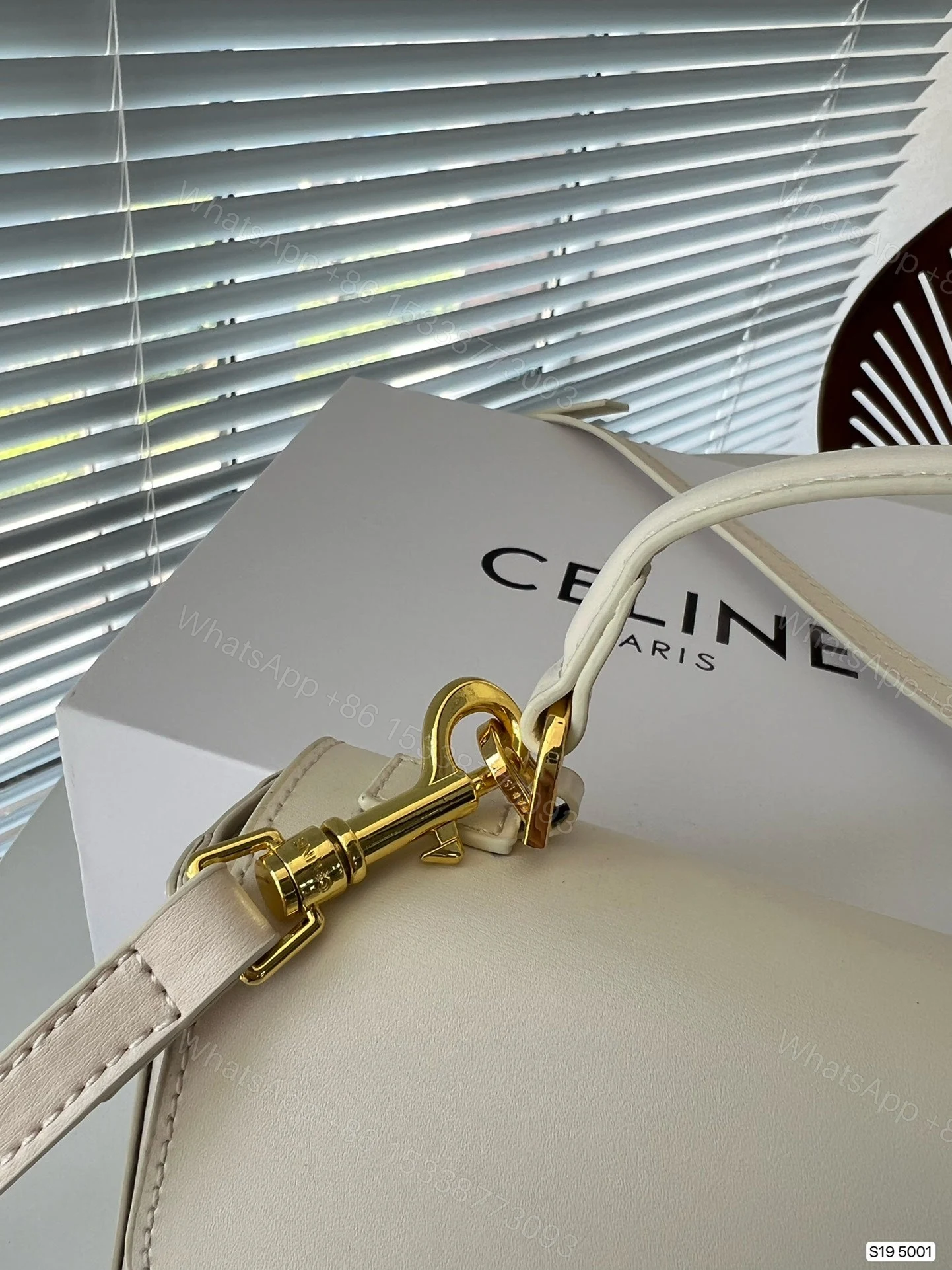View 5 of CELINE BOX TRIOMPHE IN NATURAL CALFSKIN WHITE 23CM
