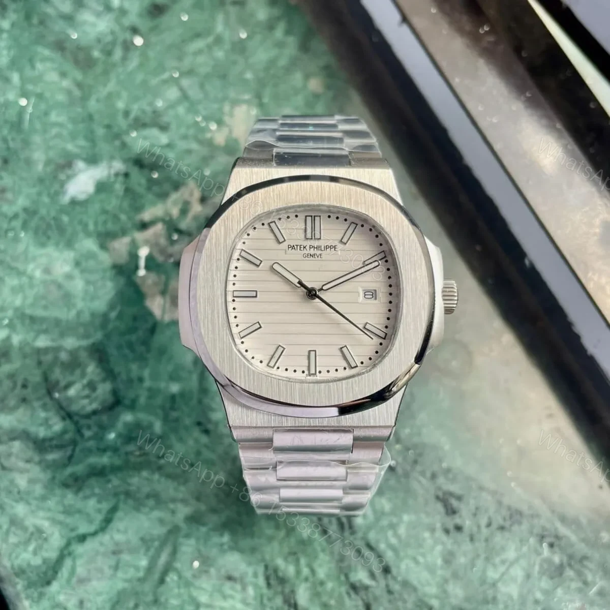 Patek Philippe Nautilus Ever Rose — view 1