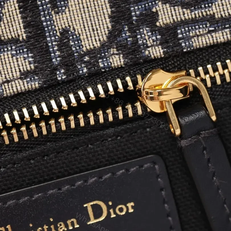 View 16 of 高仿Dior*30Montaigne系列EastWest手袋S免檢版