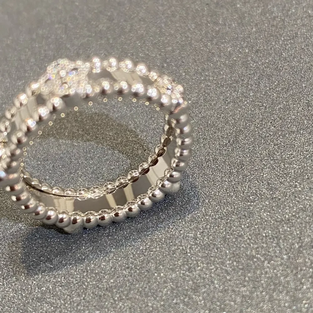 View 2 of 高仿首飾VanCleef&Arpels*RP6MN00鑲鑽萬花筒戒指白金