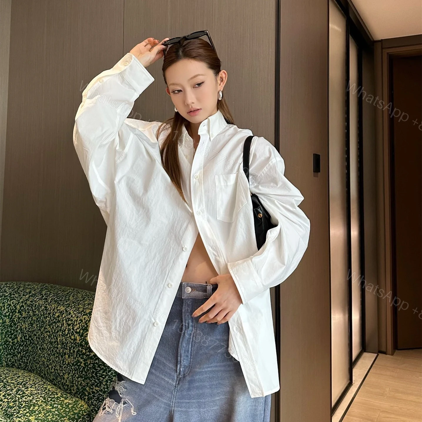 View 19 of 高仿Balenciaga*SS24系列790731背後可樂LOGO襯衫白色
