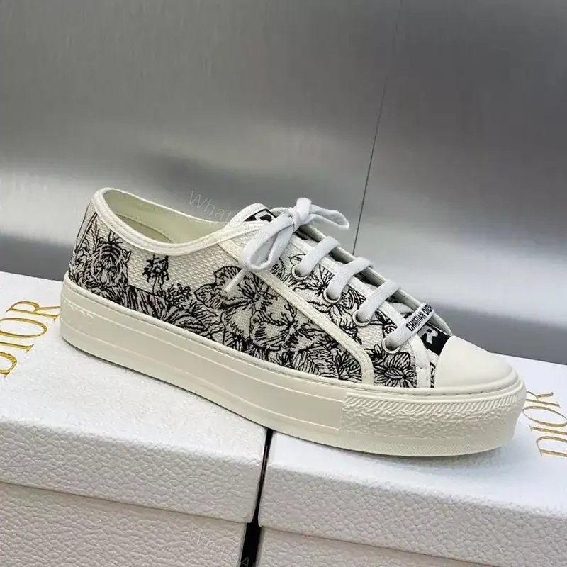 WALK’N’DIOR SNEAKERS WOMEN TOILE DE JOUY VOYAGE EMBROIDERED WHITE – CD169 — view 1