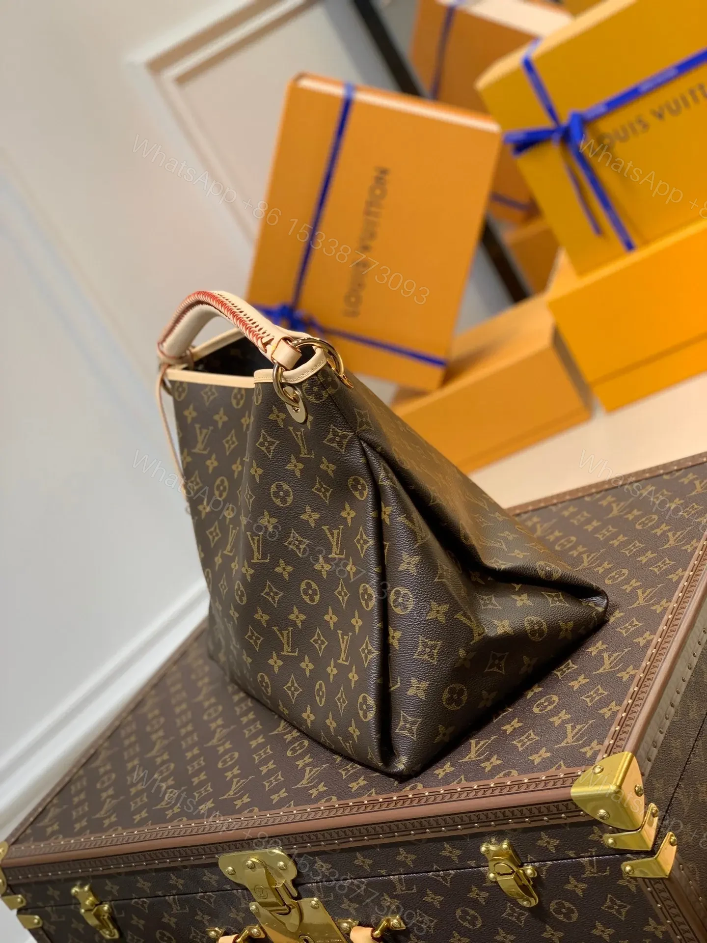 View 2 of LOUIS VUITTON Monogram Delightful MM Pivoine 187884