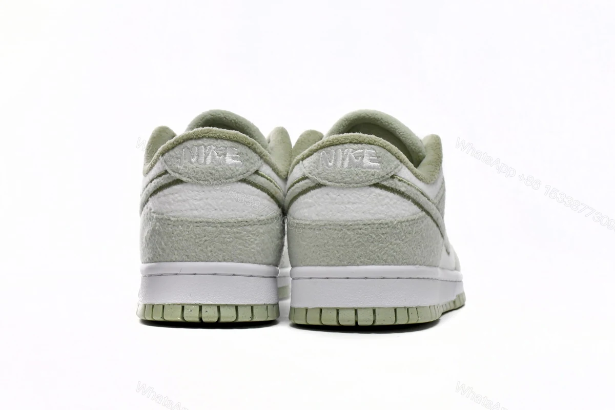 View 3 of Dunk Low SE "Honeydew" DQ7579-300