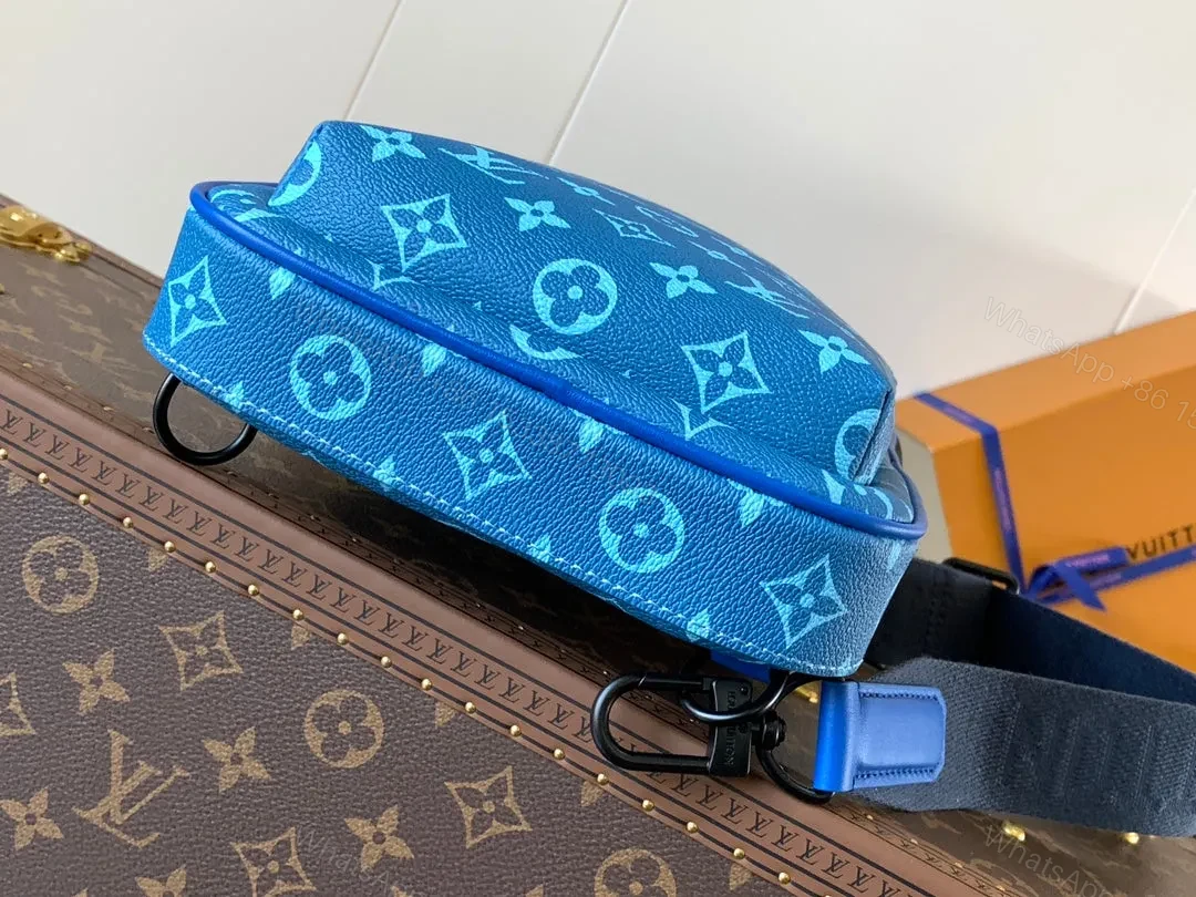 View 9 of LV AVENUE SLINGBAG 31 IN BLUE AND BROWN TAIGA LEATHER