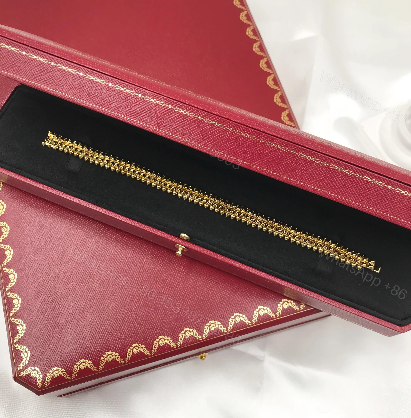 Cartier Bracelet Replica — view 1