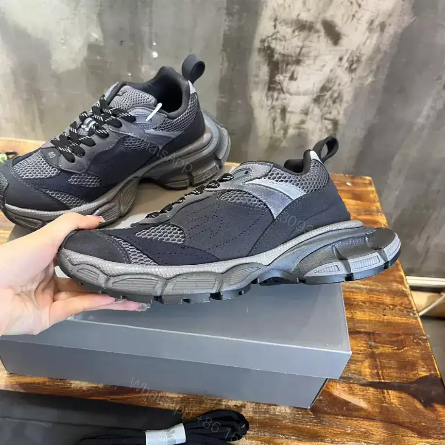 View 6 of BALENCIAGA MEN’S 3XL SNEAKER IN DARK GREY – BB229