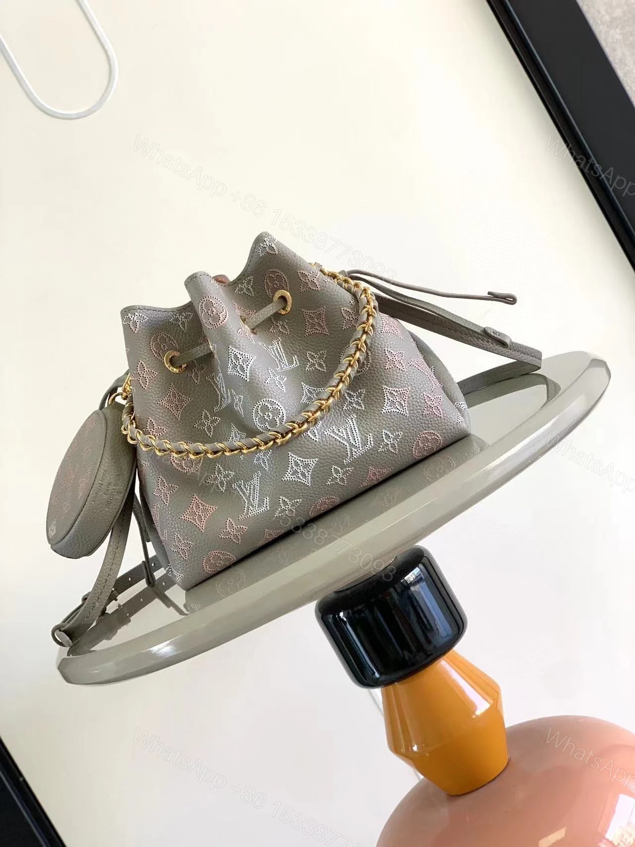 LV A貨 Monogram拼色水桶包 金鏈肩帶附圓包設計 — view 1