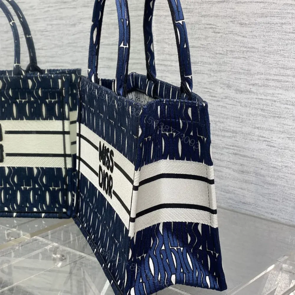 View 2 of 高仿Dior*BookTote系列M129M19Q購物袋Miss深藍中號免檢版