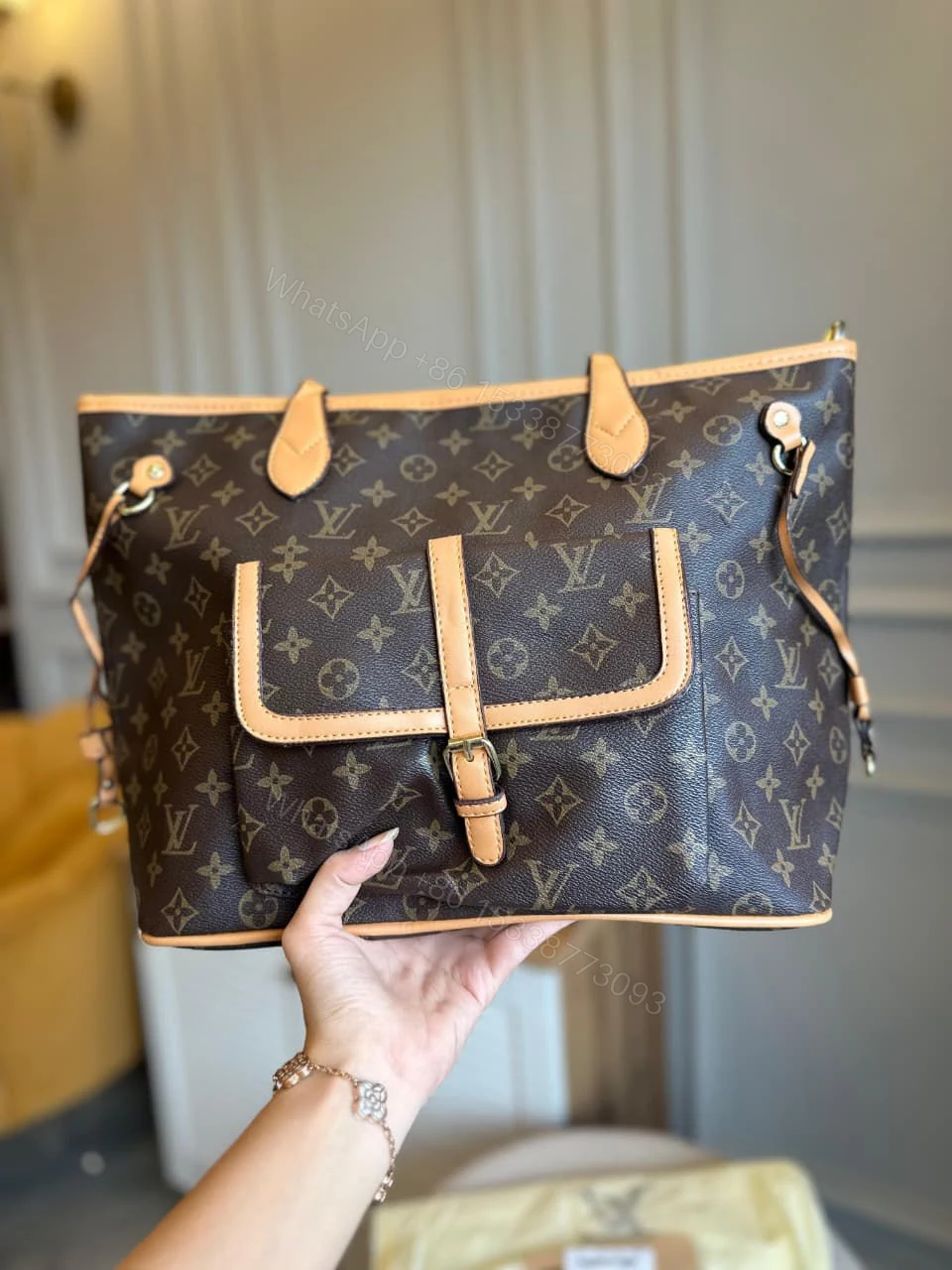 View 6 of FIRST COPY Louis Vuitton Neverfull MM handbag