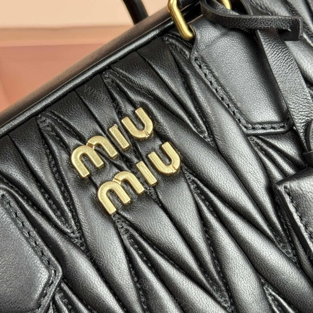 View 7 of 高仿miumiu*Arcadie系列5BB124小羊皮單肩包黑色大號免檢版