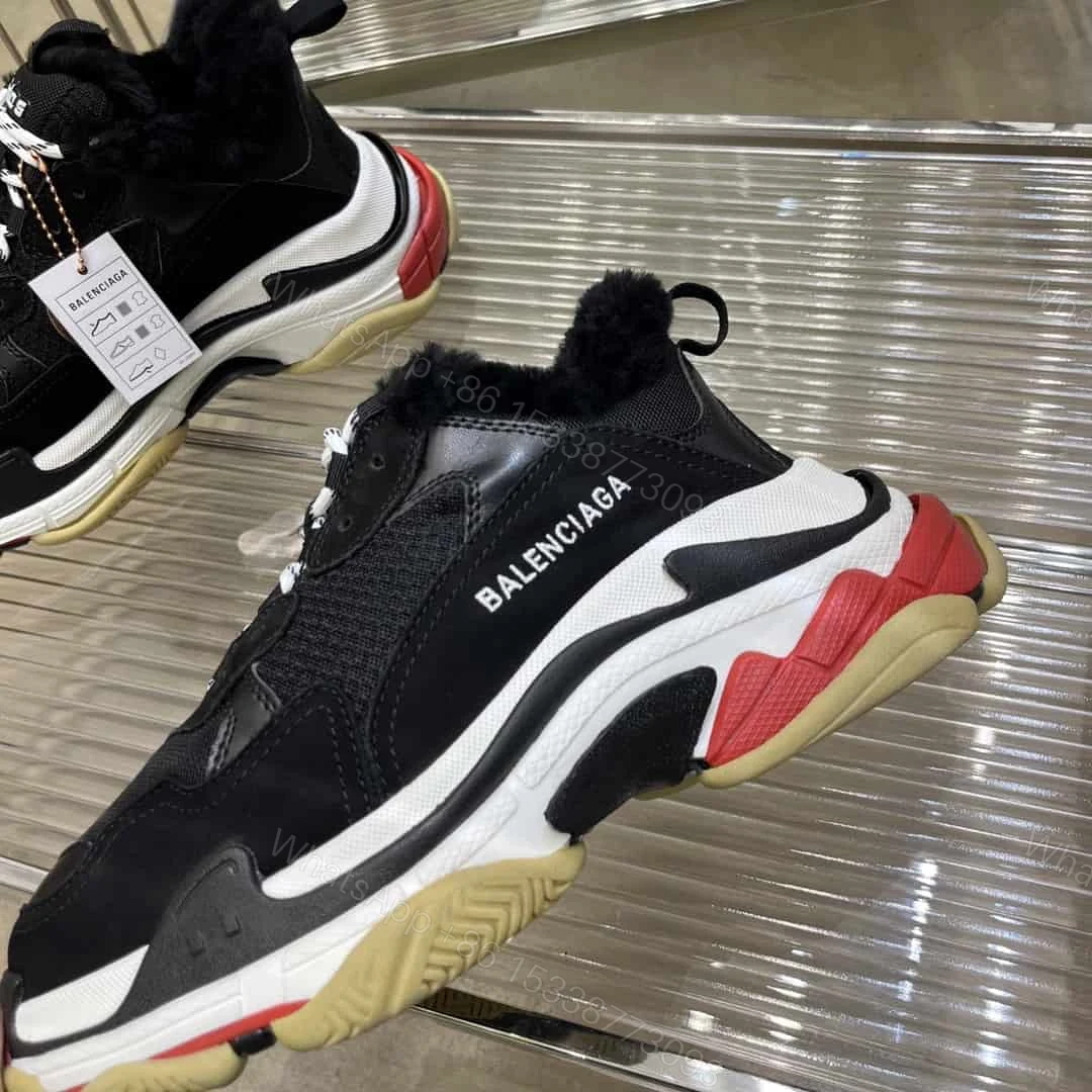 View 3 of BALENCIAGA TRIPLE S SNEAKER – BB202