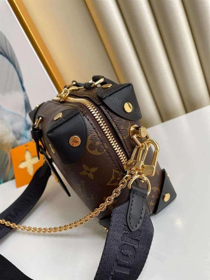 View 3 of LOUIS VUITTON PETITE MALLE SOUPLE – LBV227