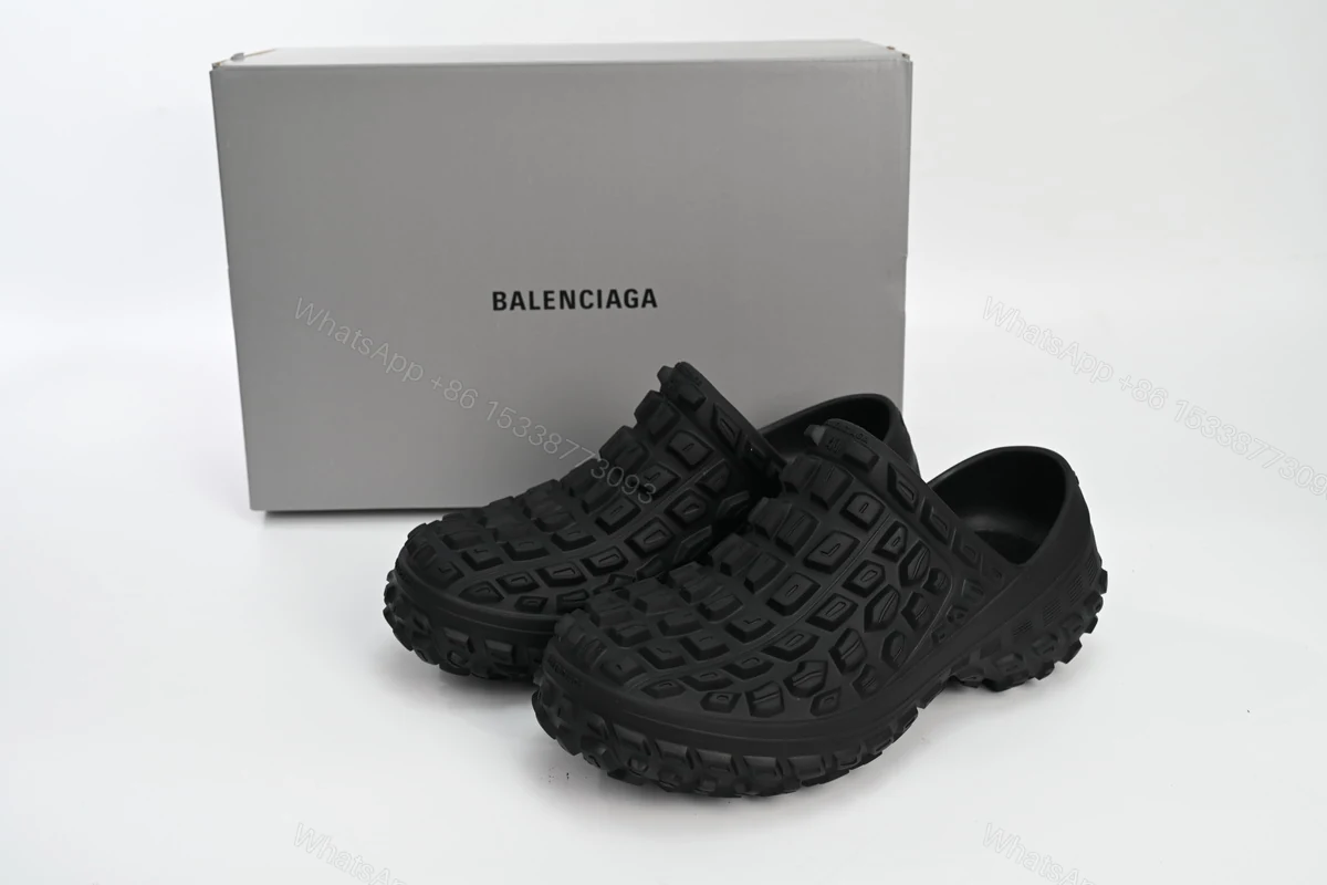 Balenciaga Defender Black 735250 W3CV2 1000 — view 2