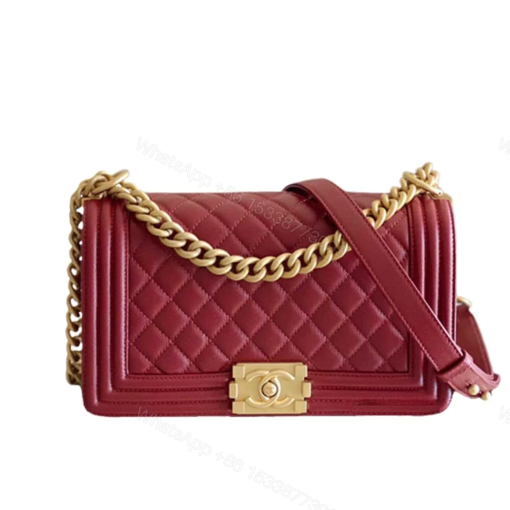 Chanel Medium Boy Caviar Handbags Red 25Cm — view 1