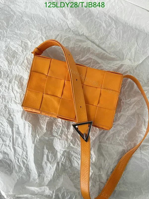 View 93 of Bottega Veneta Premium Nappa Leather Intrecciato Weave Bag with Magnetic Fastening BV9101