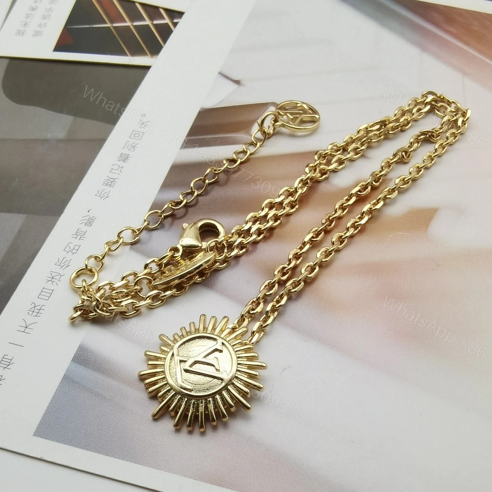 EN – Lux LV Necklaces 068 — view 1