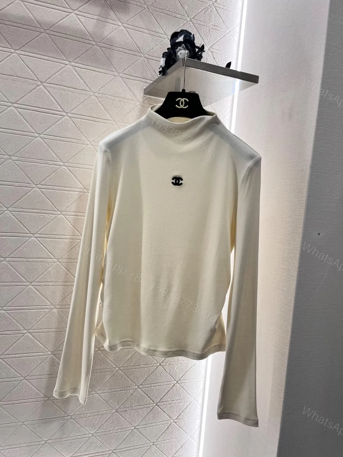 CHANEL — view 1