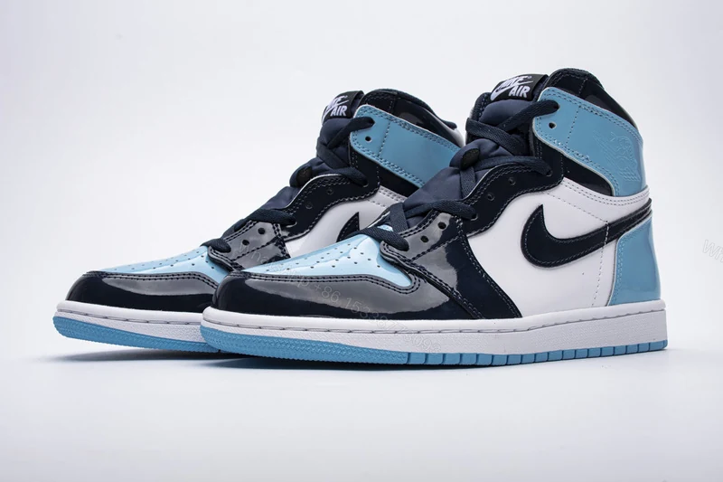 Air Jordan 1 Retro High UNC Patent CD0461-401 — view 2