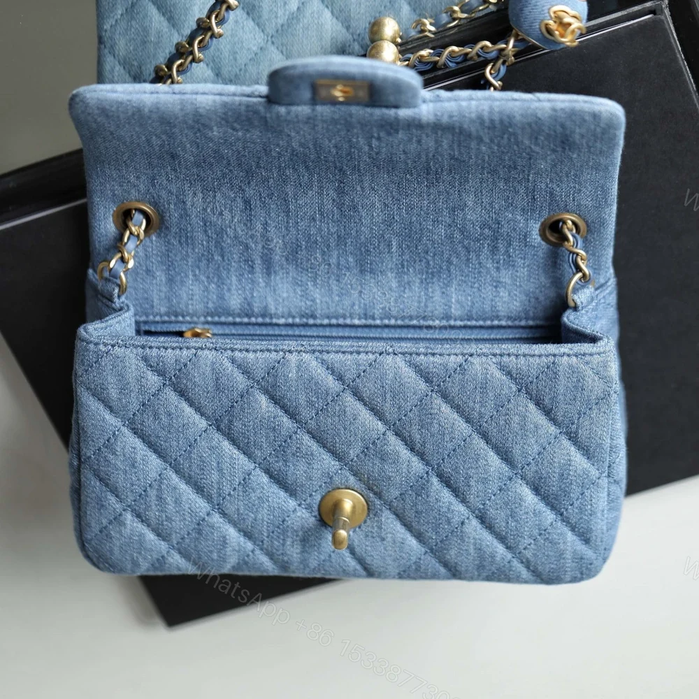 View 7 of 香港高仿Chanel22C系列水洗丹寧牛仔口蓋包免檢版