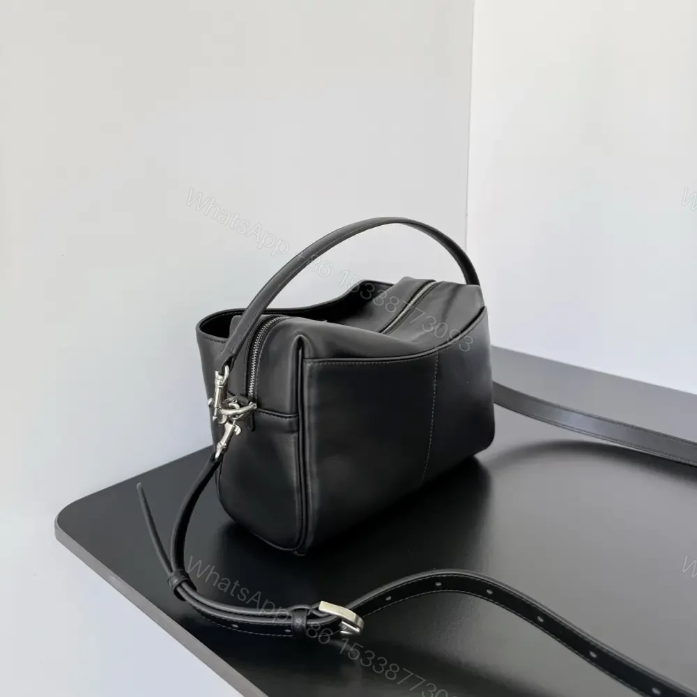 View 2 of 高仿Balenciaga*Rodeo系列U1000小牛皮相機包黑色銀扣免檢版